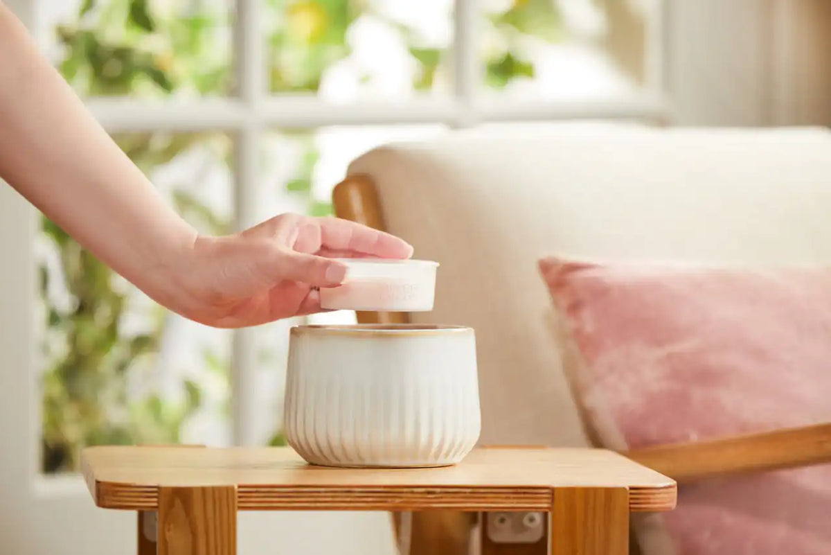 Ridged Ceramic Scenterpiece® Wax Warmer