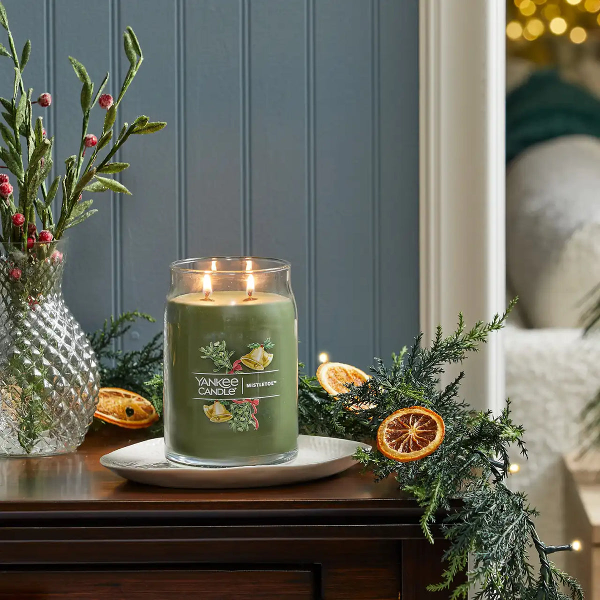 Mistletoe™ Signature Large Jar Candle